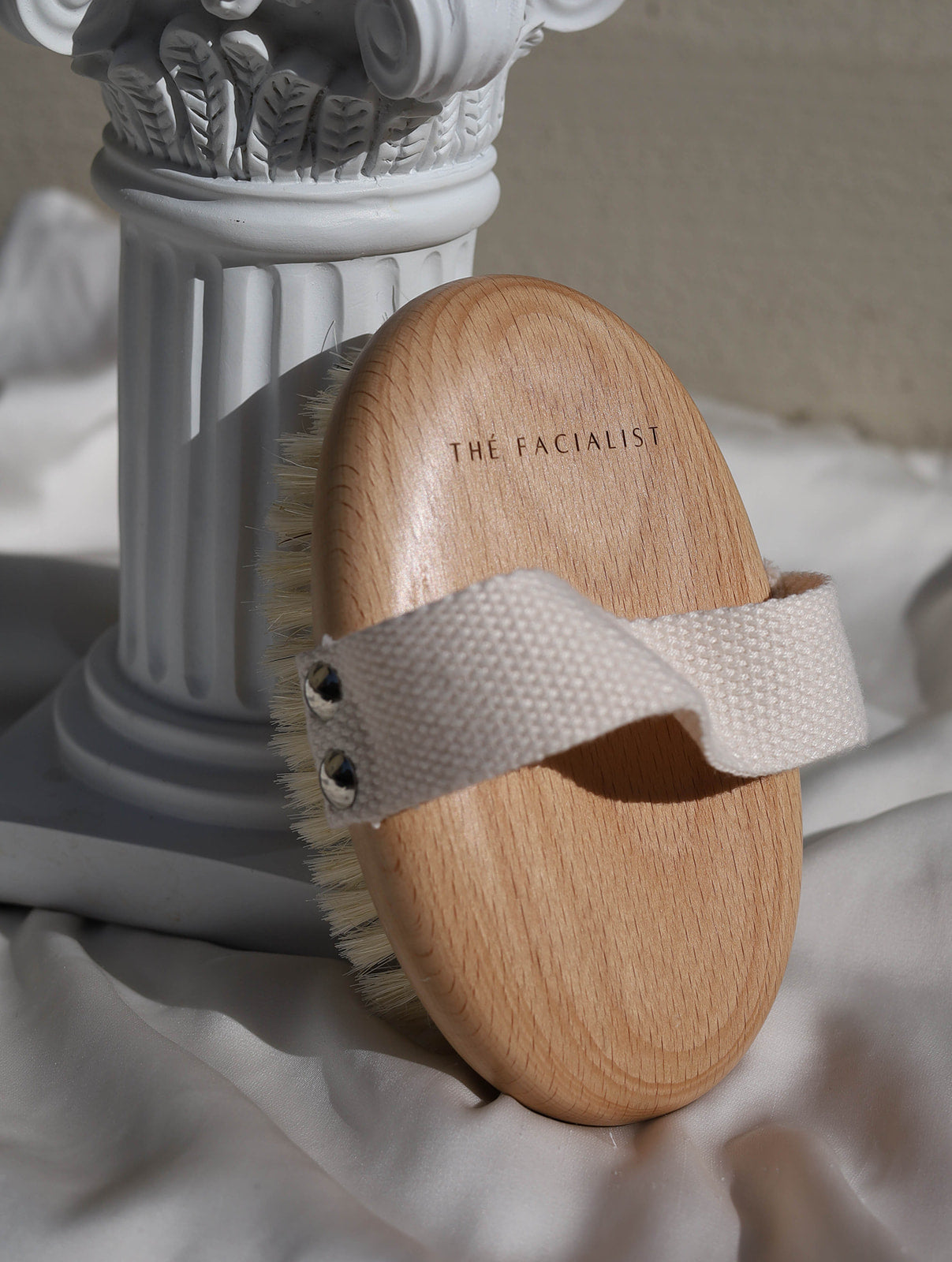 THÈ BODY BRUSH - Bristle Dry Brush